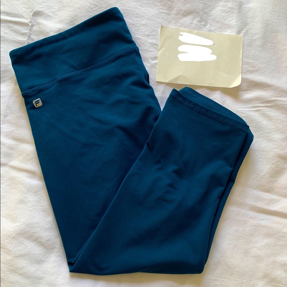 Fabletics Capri legging, gorgeous teal, size L